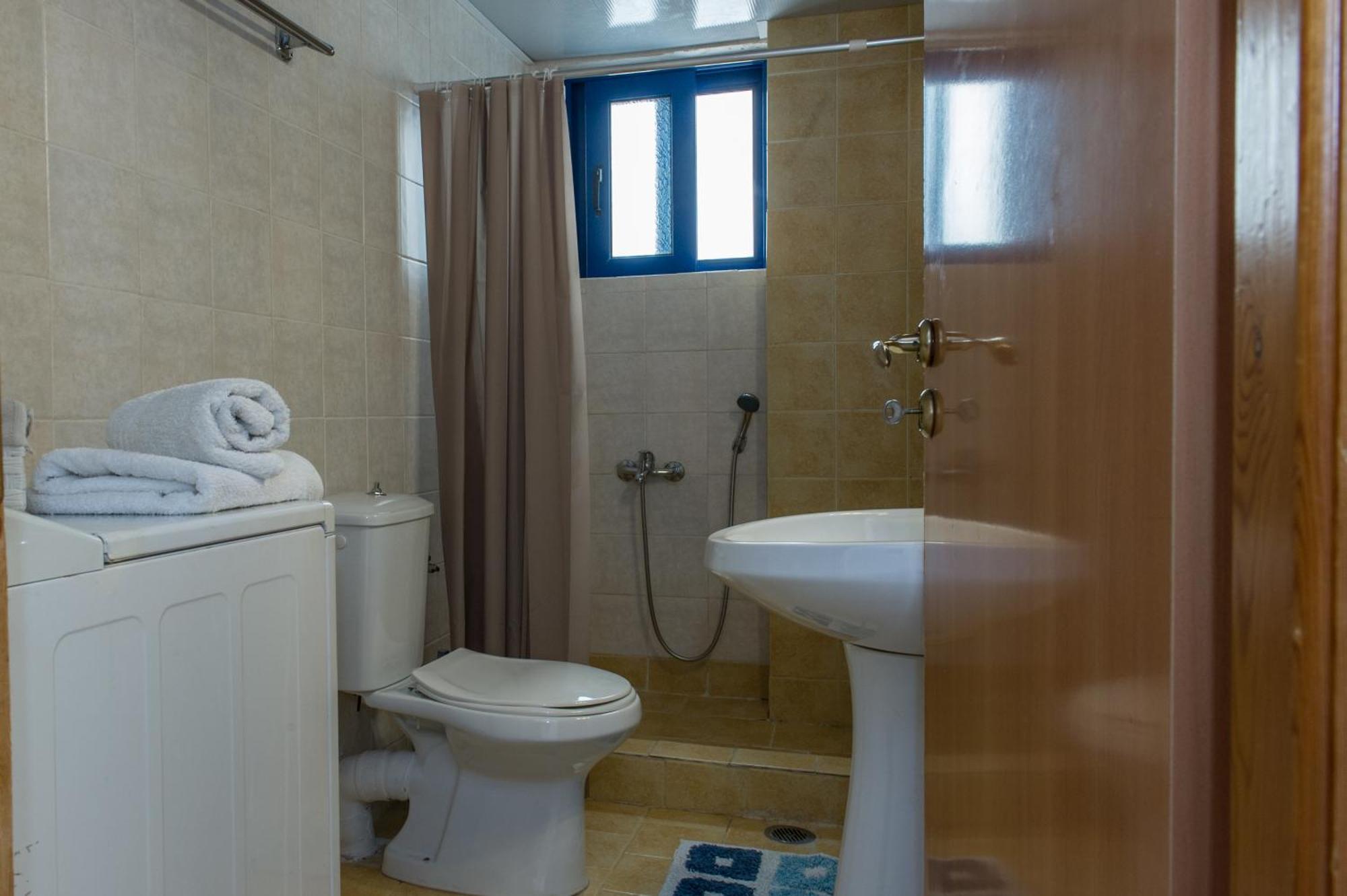 Kamari Blue Apartments カラマタ エクステリア 写真